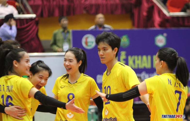 Xác định 2 đội bóng chuyền 'đầu tiên' vào chung kết Cúp Hùng Vương 2023