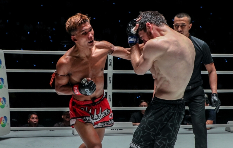 Kết quả ONE Friday Fights 19: Võ sĩ Thái Lan hạ 'gấu Nga' trên sân nhà