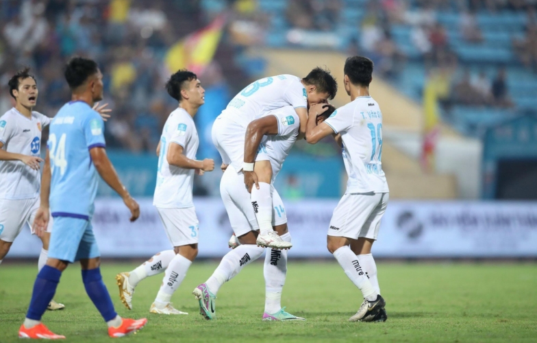 Trực tiếp Nam Định 1-1 Bình Dương: Đá penalty