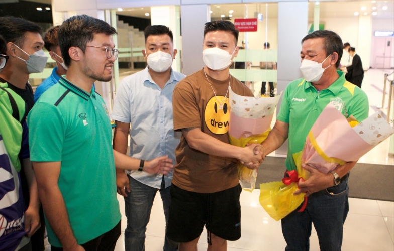Không đá SEA Games, Quang Hải 'gây sốt' ở đội bóng mới