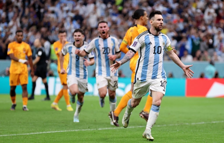 Video bàn thắng Argentina 2-2 Hà Lan (Pen 4-3): Messi rực sáng, vỡ òa cảm xúc!