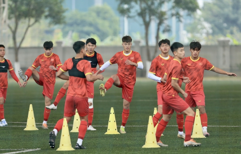 U20 Việt Nam hội quân, 'xông đất' trung tâm hiện đại trước ngày đấu Ả Rập