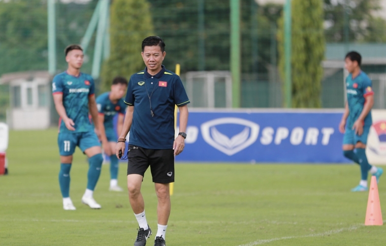 Tân HLV U23 Việt Nam bất ngờ 'nhận quà' từ World Cup