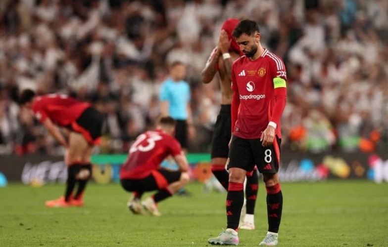 MU rối loạn vì không xếp được đội hình thi đấu