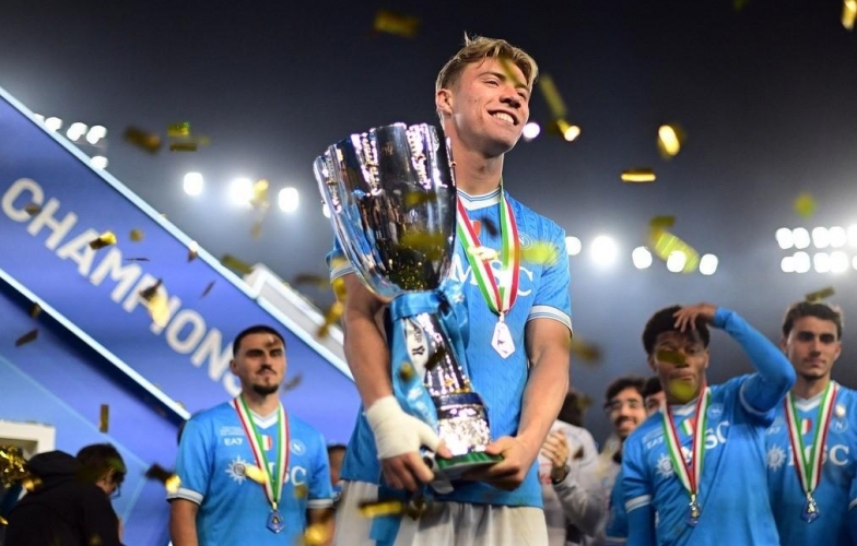 Hojlund công khai 'mỉa mai' MU