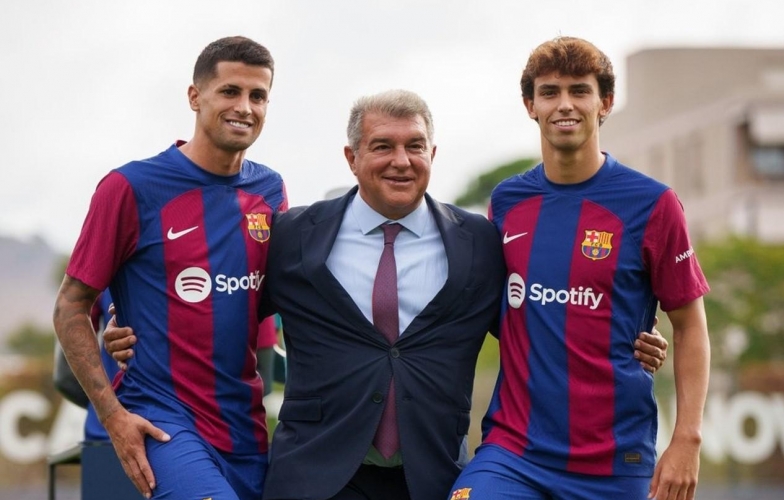 Cựu sao Barcelona hết cửa quay về Nou Camp