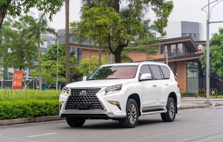 Sau 10 năm lăn bánh, Lexus GX 460 rao bán chỉ ngang một chiếc Ford Explorer