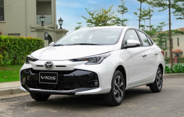Toyota Vios được giảm giá lên tới 60 triệu đồng, quyết bám đuổi Hyundai Accent