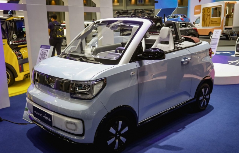 Chiêm ngưỡng vẻ ngoài ‘dễ thương’ của xe điện mui trần cỡ nhỏ Wuling Mini Convertible