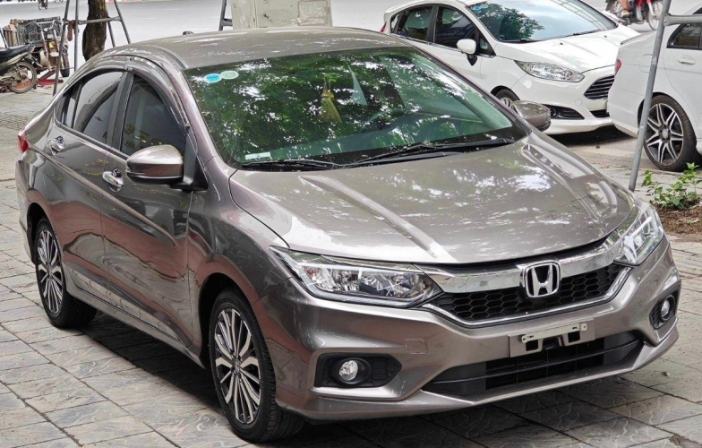 Honda City lăn bánh 4 năm rao bán với giá ngang Hyundai i10