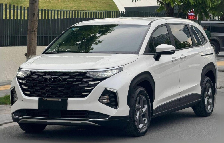Hyundai Custin 2023 chạy ‘lướt’ 15.000 km lên sàn xe cũ với giá bao nhiêu?