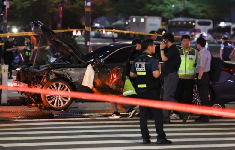 Ô tô lao vào giữa đám đông gây tai nạn kinh hoàng tại Hàn Quốc, 9 người thiệt mạng
