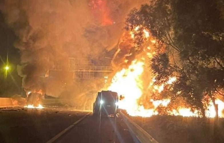 Nguyên nhân khiến xe bồn chở xăng phát nổ, bốc cháy dữ dội trên cao tốc Hà Nội - Hải Phòng