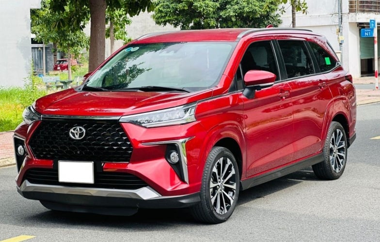 Toyota Veloz Cross 2022 rao bán giá khó tin sau hơn 2 vạn km lăn bánh tại Việt Nam
