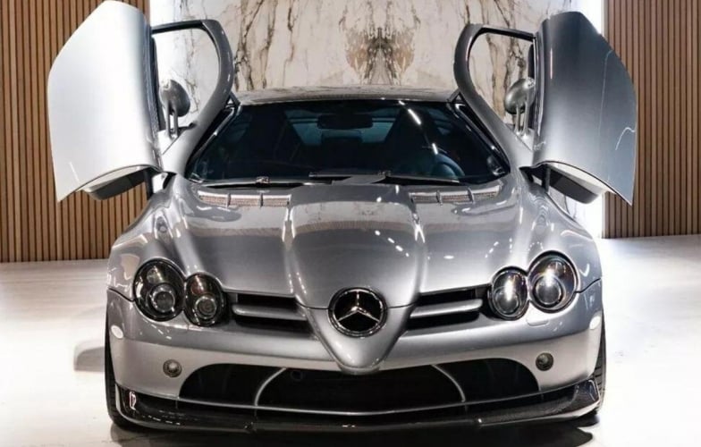 Chi tiết Mercedes-Benz SLR 722 từng thuộc về huyền thoại bóng rổ Michael Jordan, giá quy đổi hơn 16 tỷ đồng