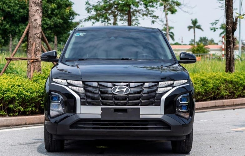 Lăn bánh 3 vạn km, SUV đô thị Hyundai Creta 2023 lên sàn xe cũ với giá sốc