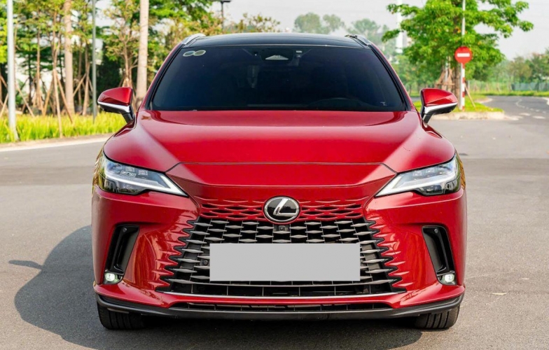 Lăn bánh 1 năm, Lexus RX 350 2023 lên sàn xe cũ với giá bất ngờ