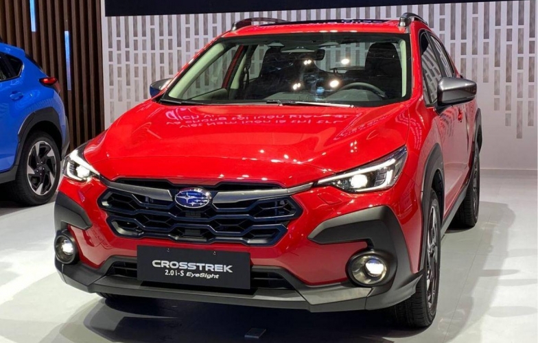 Subaru Crosstrek ra mắt Việt Nam: Ngang cỡ Toyota Corolla Cross, giá từ 1,098 tỷ đồng