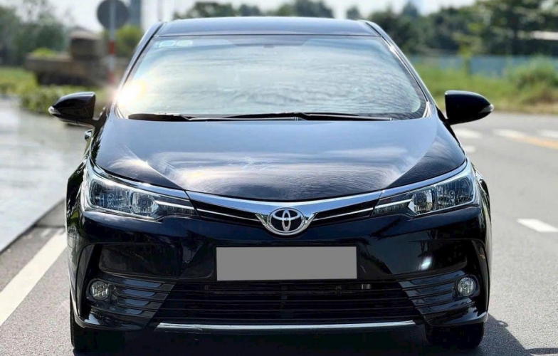 Toyota Corolla Altis 2018 rao bán với giá khó tin sau 6 năm sử dụng