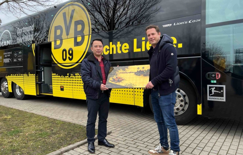 Quyền chủ tịch VFF ông Trần Quốc Tuấn thăm và làm việc với đại diện các CLB tại Bundesliga