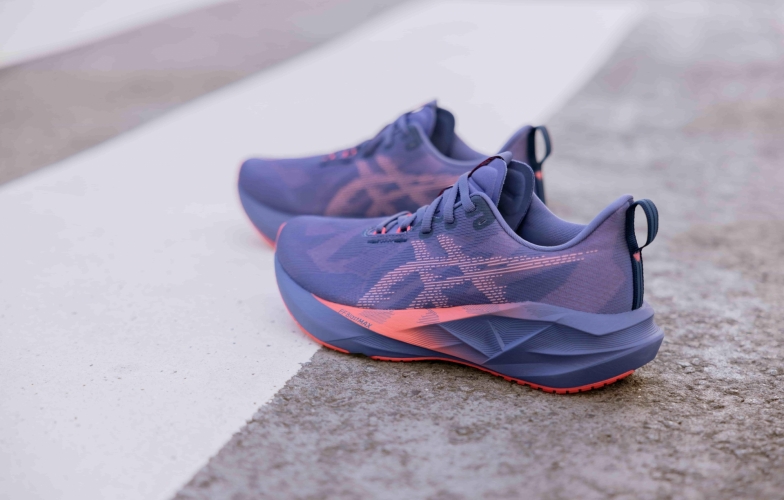 ASICS CHO RA MẮT GIÀY CHẠY NOVABLAST™ 5 - SỰ KẾT HỢP ĐỘC ĐÁO GIỮA TỐC ĐỘ VÀ ĐỘ ĐÀN HỒI