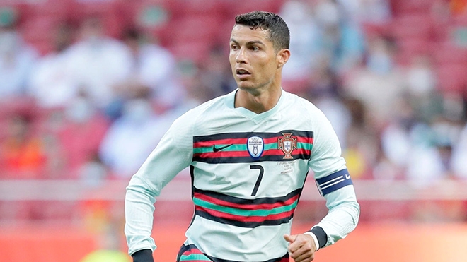 Lập hàng loạt kỷ lục, Ronaldo vẫn thua huyền thoại châu Á