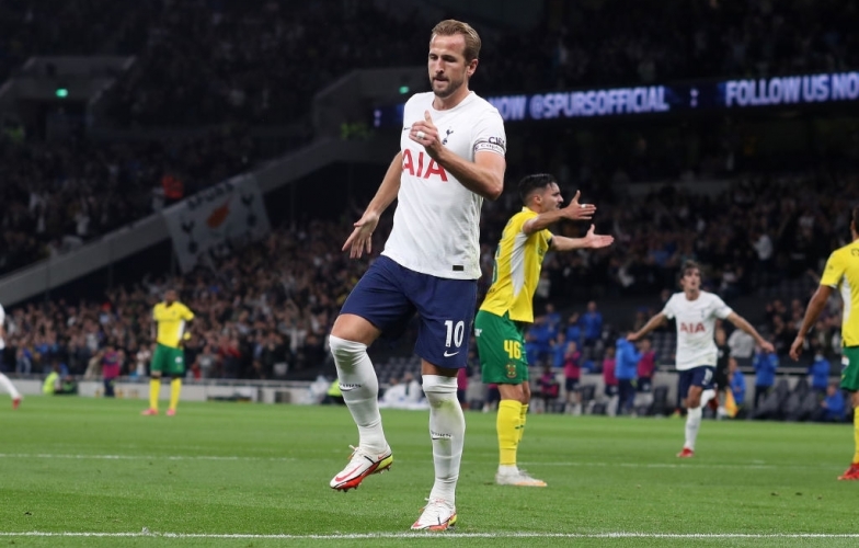 Harry Kane tỏa sáng, Tottenham giành vé vào vòng bảng Conference League