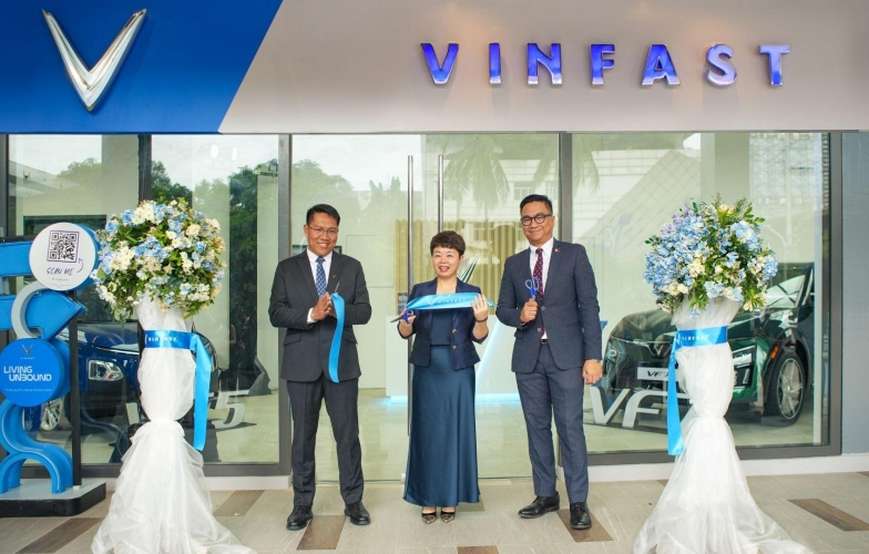 VinFast đồng loạt khai trương 3 đại lý đầu tiên tại Philippines