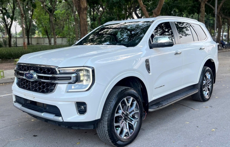 SUV 7 chỗ Ford Everest Titanium 2022 khấu hao thế nào sau 2 năm lăn bánh?