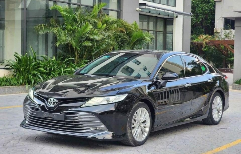 Ngỡ ngàng mức khấu hao của Toyota Camry 2021 'full option' sau 3 năm lăn bánh