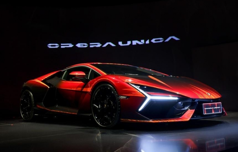 Chiêm ngưỡng siêu phẩm Lamborghini Revuelto Opera Unica lấy cảm hứng từ vũ trụ