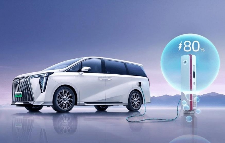 GAC Trumpchi E9 - MPV ngang cỡ Toyota Alphard ra mắt phiên bản sạc siêu nhanh