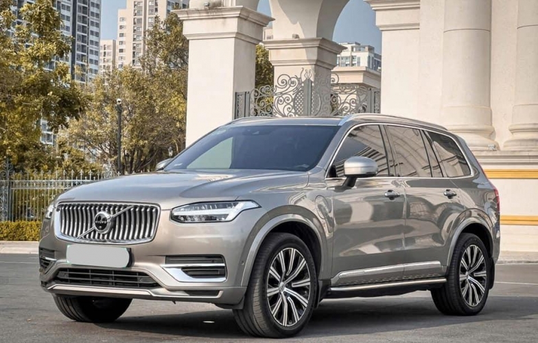 Bất ngờ giá bán lại của xe sang Volvo XC90 hybrid 2021 'lướt' sau 3 năm lăn bánh