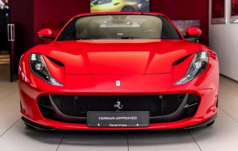 Chiêm ngưỡng Ferrari 812 GTS thứ ba sẽ sớm về Việt Nam, giá quy đổi lên tới gần 12 tỷ đồng