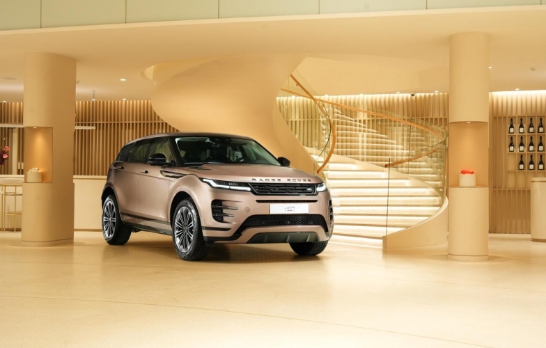 Range Rover Evoque 2025 trình làng khách Việt, giá từ hơn 2,9 tỷ đồng