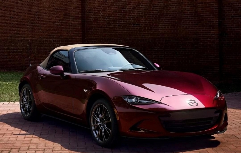 Mazda giới thiệu MX-5 Miata 35th Anniversary Edition 2025 với số lượng giới hạn chỉ 300 chiếc