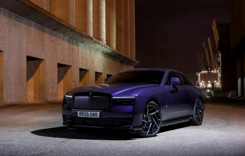 Rolls-Royce Spectre Black Badge: Mẫu xe mạnh mẽ nhất trong lịch sử thương hiệu