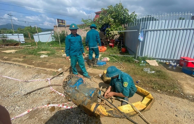 Vụ người đi xe máy rơi xuống 'hố tử thần' ở Bắc Kạn: Nghiên cứu phương án khác để tìm kiếm nạn nhân