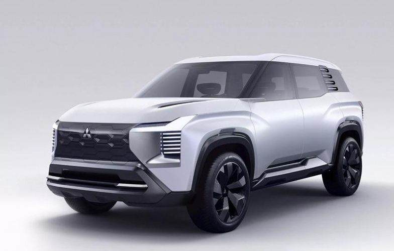 Mitsubishi DST Concept sẽ ra mắt Việt Nam vào tháng sau, thiết kế tương tự Xforce