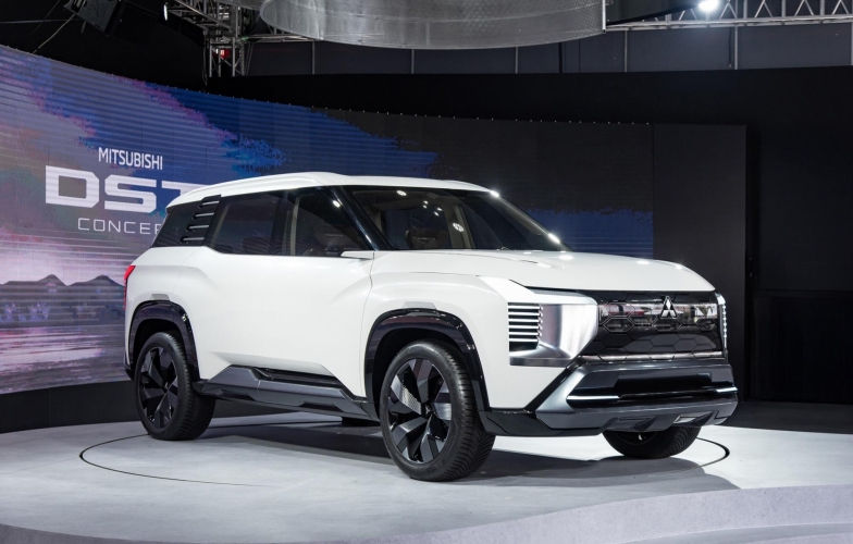 SUV Mitsubishi Destinator chốt lịch ra mắt: Khả năng cao là phiên bản thương mại của DST Concept