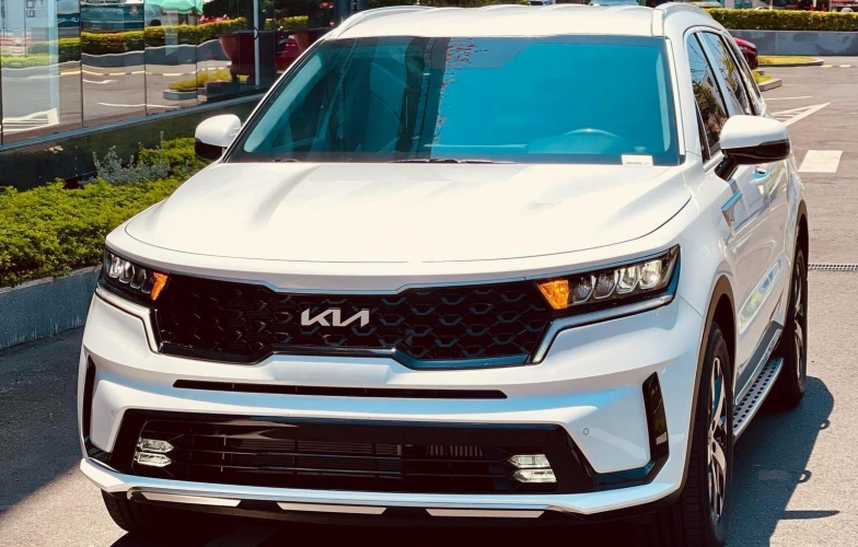Kia Sorento VIN 2025 giảm giá sâu tại đại lý, dọn đường đón bản nâng cấp mới?