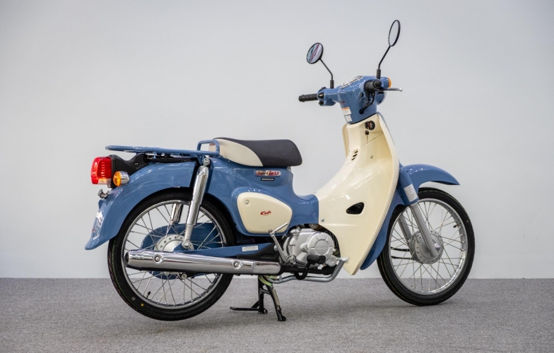 Honda Super Cub 50 phiên bản cuối cùng cập bến Việt Nam: Thiết kế hoài cổ, nhiều chi tiết độc quyền