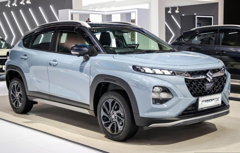 Chiêm ngưỡng Suzuki Fronx trước khi về Việt Nam: Có bản hybrid, giá quy đổi từ 415 triệu đồng