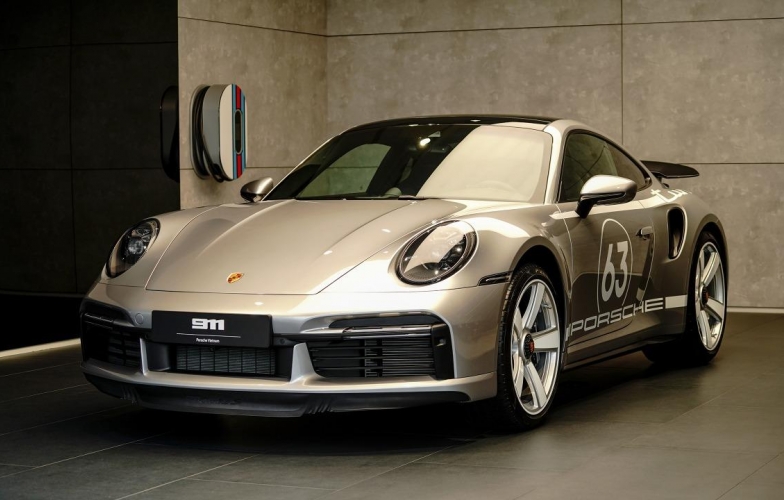 Chiêm ngưỡng 'hàng hiếm' Porsche 911 Turbo 50 Years có giá hơn 20 tỷ đồng tại Việt Nam