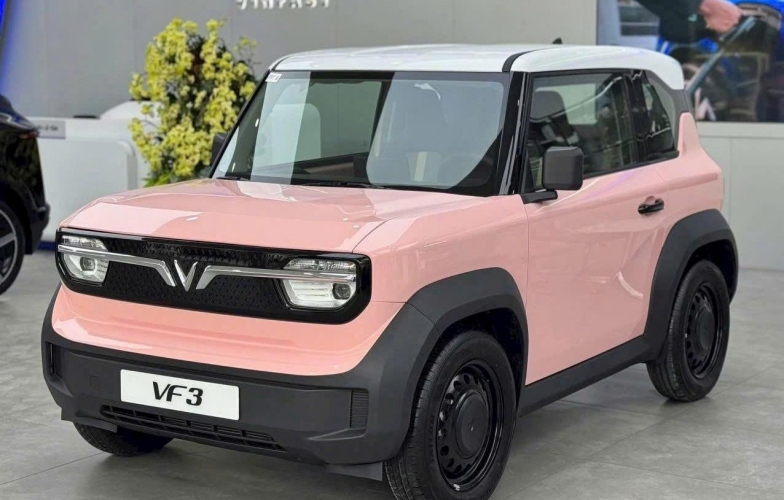 VinFast VF 3 âm thầm nâng cấp: Vô-lăng mới, bổ sung kết nối Apple CarPlay/Android Auto, giá tăng nhẹ