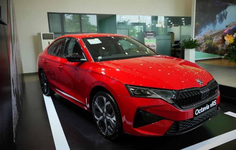 Skoda Octavia vRS xuất hiện tại đại lý: Giá dự kiến 1,5 tỷ đồng, sắp ra mắt cạnh tranh Subaru WRX và Golf R