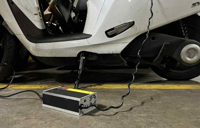 Sạc xe điện qua đêm: Lựa chọn tiện lợi hay tiềm ẩn rủi ro?