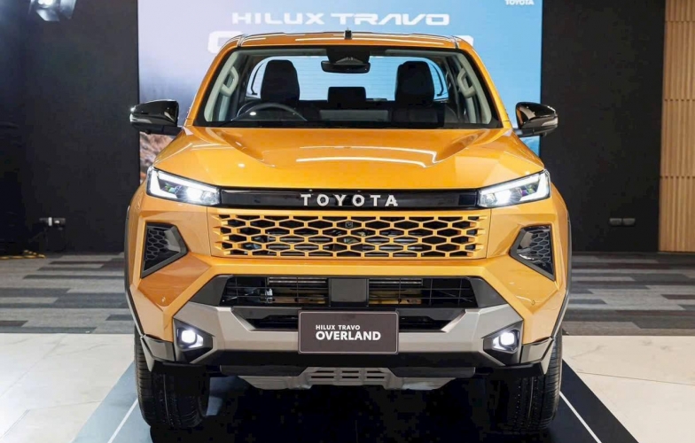Toyota Hilux 2026 sắp về Việt Nam có gì để 'đấu' với Ford Ranger?