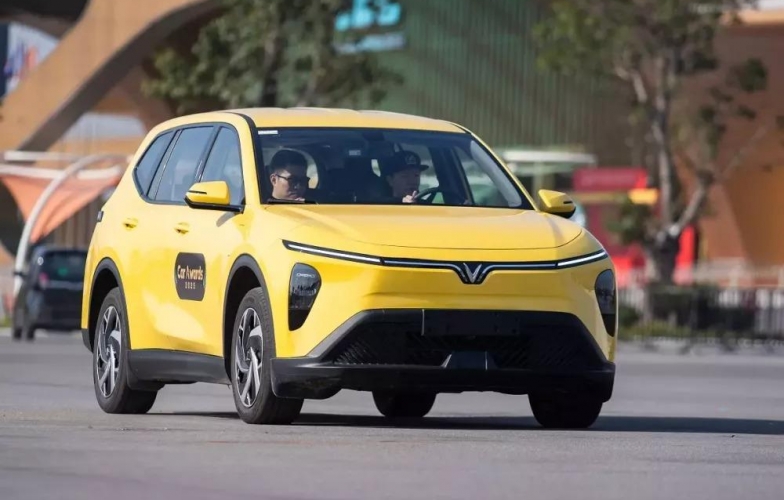 VinFast Limo Green đạt danh hiệu 'Ô tô của năm phân khúc MPV phổ thông'