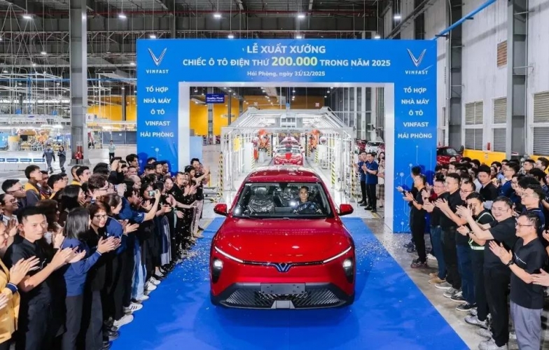 Ô tô điện thứ 200.000 xuất xưởng tại nhà máy VinFast Hải Phòng trong năm 2025: Là 1 chiếc Limo Green